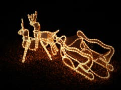 Ein bisschen Licht für die dunklen Stunden ! Aufgenommen in Meggen. (Bild: Margrith Imhof-Röthlin (1. Dezember 2018))