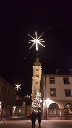 Die St.Galler Altstadt im festlichen Glanz. (Bild: Margrit Sutter)