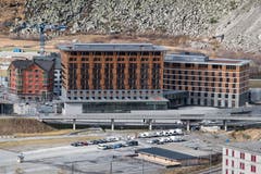 Das Swiss Alps Resort, mit dem «Radisson Blu» im Vordergrund. (Bild: Boris Bürgisser (Andermatt, 8. November 2018))