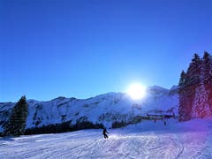 Strahlender Sonnenschein und perfekte Schneeverhältnisse im Sörenberg. (Bild: Urs Gutfleisch (Sörenberg, 15. Dezember 2018))