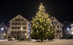 Blick auf den Stanser Dorfplatz. (Bild: Marcel Bühler (16. Dezember 2018))