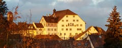 Wils Wahrzeichen in der Morgensonne. (Bild: Hans-Peter Amann)