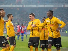 Die Young Boys sind in dieser Saison nicht zu stoppen und führen die Tabelle nach dem Sieg in Basel mit 18 Punkten Vorsprung an (Bild: KEYSTONE/GEORGIOS KEFALAS)