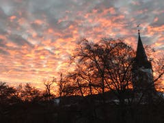 Morgenstimmung über St. Mangen (Bild: Sandro Kronenberg)
