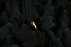 Shiitische Frauen beim Trauern während des heiligen Tags Ashoura in der Sadat-Akhavi-Moschee in Teheran. (Bild: Ebrahim Noroozi (Teheran, 20. September 2018))
