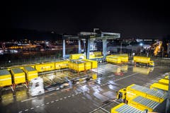 Paketzentrum Frauenfeld läuft an Weihnachten auf Hochtouren. (Bild: Andrea Stalder)