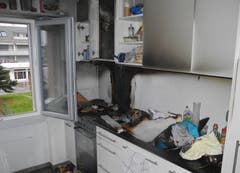 Altendorf - 23. DezemberWegen Öl, das in einer auf dem Herd vergessenen Pfanne zu brennen angefangen hat, hat es am Sonntagnachmittag in einer Wohnung in Altendorf gebrannt. (Bild: Kantonspolizei Schwyz)