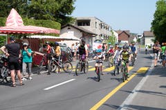 6. Mai: Tausende von Velofahrern, Joggerinnen, Inlineskatern und Fussgängerinnen geniessen die autofreien Hauptstrassen am Slow-up Werdenberg-Liechtenstein. Bild: Heini Schwendener