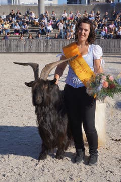 15. Oktober: Alexandra Jenny vom Sevelerberg wird an der Olma in St. Gallen zur neuen Geisskönigin erkoren. (Bild: PD)