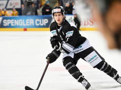 Der Ex-Davoser Brandon Buck war für Nürnberg gegen seinen früheren Verein erfolgreich, verlor mit dem DEL-Team die Partie aber mit 2:3 (Bild: KEYSTONE/SPENGLER CUP/GIAN EHRENZELLER)