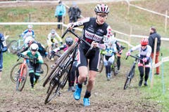 Yara Kastelijn aus den Niederlanden zieht davon. (Bild: Urs Flüeler/Keystone (Pfaffnau, 26. Dezember 2018)