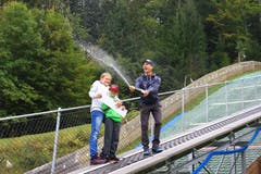15. September: Einweihungsfeier mit viel Skisprung-Prominenz für drei Änderungen, welche die Mattenschanze in Wildhaus erhalten hat: Aufstiegshilfe, kleine Schanze (K5) sowie Materialhütte. Bild: Robert Kucera