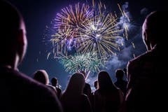 Fulminantes Feuerwerk am Sommernachtsfest in Romanshorn. (Bild: Reto Martin)