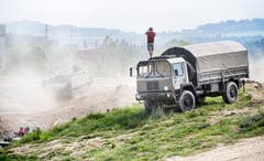 Action, Staub und Zuschauer am Panzertreffen in Bürglen. (Bild: Andrea Stalder)