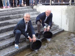 Im Mai 2017 eröffneten die beiden den neuen Dorfplatz Inwil. (Bild: Franz Lustenberger)