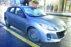 Luzern - 1. DezemberGegen 6.25 Uhr ist ein Autofahrer beim Kreuzstutz mit einem Fussgänger zusammengestossen. Der Fussgänger wurde erheblich verletzt und musste mit dem Rettungsdienst ins Spital eingeliefert werden.