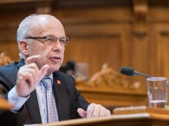 Beide Kammern wollen für Bildung, Forschung und Innovation mehr Mittel bereitstellen als Finanzminister Ueli Maurer beantragt hat. (Bild: KEYSTONE/ALESSANDRO DELLA VALLE)