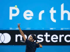 Zum dritten Mal in Folge eröffnet Roger Federer seine Saison an der australischen Westküste und bestreitet mit Belinda Bencic den Hopman Cup (Bild: KEYSTONE/AP/TREVOR COLLENS)