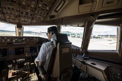 Im Cockpit einer Boeing 777.