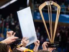 Um diese Trophäe ging es am Spengler Cup (Bild: KEYSTONE/SPENGLER CUP/MELANIE DUCHENE)