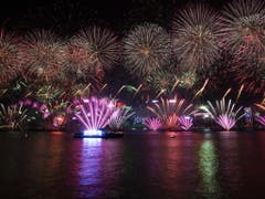 Feuerwerk in Hongkong (Bild: Keystone/EPA/ALEX HOFFORD)