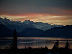 Was für eine herrliche Abendstimmung. Fotografiert zwischen Merlischachen und Küssnacht. (Bild: Margrith Imhof-Röthlin, 1. Dezember 2018)