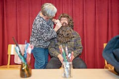 Seit neun Jahren verwandelt sich Matthias Giezendanner einmal im Jahr in den Schmutzli. (Bild: Urs Bucher)