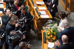 Bundesrätin Doris Leuthard wird von der Vereinigten Bundesversammlung verabschiedet. (Bild: KEYSTONE/Lukas Lehmann)