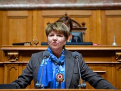 Viola Amherd erklärt Annahme der Wahl. (KEYSTONE/Anthony Anex) (Bild: KEYSTONE/ANTHONY ANEX)