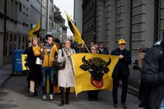 Bundesratswahlen Bern. Die Urner auf dem Weg zum Bundeshaus. Bild: Corinne Glanzmann (Bern, 05. Dezember 2018)