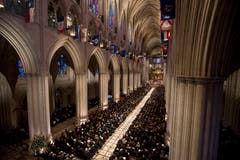 Die Trauerfeier fand in der Nationalen Kathedrale in Washington statt. (Bild: AP / Shawn Thew)