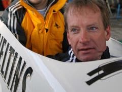 Er soll helfen, die Schweiz wieder zu einer Bob-Grossmacht zu machen: die deutsche Fahrer- und Trainerlegende Christoph Langen (vorne) (Bild: KEYSTONE/AP/ECKEHARD SCHULZ)
