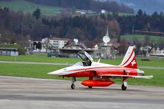 Flugverkehr mit der Patrouille Suisse (Bild: Xaver Husmann (Emmen, 7. Dezember 2018))