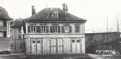 Davor waren die Gefangenen im Feuerwehrdepot (Sprötzehüsli) untergebracht. Zeitgenossen beschrieben die Bedingungen im frühen 20. Jahrhundert als unhaltbar. (Bild: Oberberger Blätter 1977, S. 14)