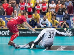 Nach zwei Treffern in der regulären Spielzeit versenkt Patrick Mendelin auch seinen Penalty (Bild: KEYSTONE/FABIAN TREES)