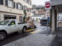 Die Altstadt blieb bis am Mittag wegen Aufräumarbeiten gesperrt. (Bild: Sascha Erni)