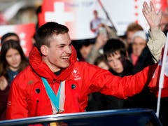 Der Alpine Théo Gmür gewann an den Paralympics gleich dreimal Gold (Bild: KEYSTONE/VALENTIN FLAURAUD)