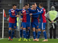 Die Basler feiern die geglückte Reaktion auf das 1:3 am vergangenen Sonntag gegen die Young Boys (Bild: KEYSTONE/GEORGIOS KEFALAS)