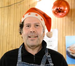 Der Dallas Grillfachmann ist wie immer gut gelaunt. (Bild: Hansruedi Rohrer)