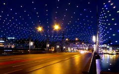Lichterzauber auf der Seebrücke. (Bild: Walter Buholzer (Luzern, 9. Dezember 2018))
