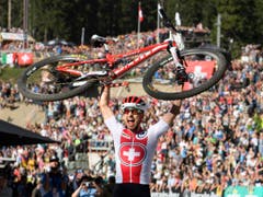 Stammgast bei der Wahl zum Schweizer Sportler des Jahres: Mountainbike-Dominator Nino Schurter lieferte auch 2018 ab - u.a. mit Gold an der Heim-WM auf der Lenzerheide (Bild: KEYSTONE/GIAN EHRENZELLER)