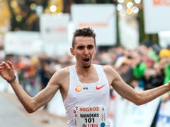 Julien Wanders wurde zum Newcomer des Jahres gewählt (Bild: KEYSTONE/MARTIAL TREZZINI)