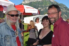 Wagner-Darsteller Albrecht Hirche (links) und der Seelisberger Gemeindepräsident Karl Huser an der Premiere des Freilichtspiels «Tell trifft Wagner» in Seelisberg. (Bild: Bruno Arnold / Neue UZ)