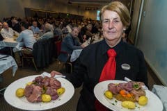 Impressionen vom Gnagi-Essen im Casino Luzern. (Bild: Heinz Steimann)