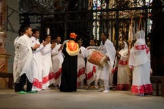 Die Eritreer sind mittlerweile die grösste Gruppe aussereuropäischer Migranten in Luzern. Zum ersten Mal feierte eine Pfarrei der Zentralschweiz einen gemeinsamen Gottesdienst mit einer eritreisch-orthodoxen Exilgemeinde. (Bild: Dominique Huwyler)