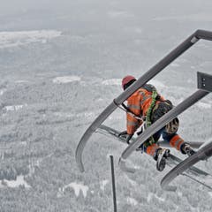 Luftiger Arbeitsplatz. (Bild: Pius Amrein (Neue LZ))