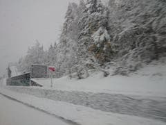 Schnee in Göschenen (Bild: Leser Enrico Mahler)