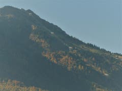 CabriO-Bahn am Stanserhorn in Licht und Schatten. (Bild: Hans Steiner)