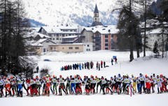 SILVAPLANA, 13MAR16 - Flugaufnahme des Laeuferfeldes waehrend dem 48. Engadin Skimarathon am 13. Maerz 2016. Aerial photo of the 48th Engadin Skimarathon, a cross country skiing race over 42 kilometres in the Engadine Valley, Switzerland, March 13, 2016. swiss-image.ch/Photo Remy Steinegger (Bild: Swiss Image / Remy Steinegger)