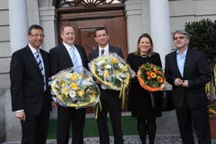 Sie haben den Einzug in den Regierungsrat im ersten Wahlgang geschafft: Josef Dittli, Beat Arnold, Beat Jörg, Heidi Z'graggen und Markus Züst. (Bild: Urs Hanhart / Neue UZ)
